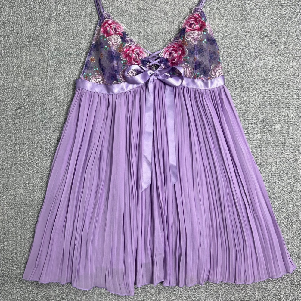 Victoria's Secret RARE Embroidery Babydoll Pleated Slip Chemise Dress S Lavender